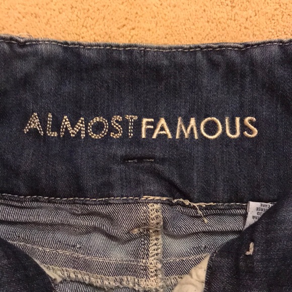 Denim short - Picture 3 of 4